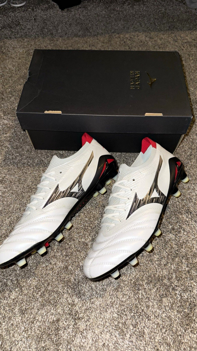 Mizuno Morelia Neo made in Japan soccer Cleats US 8 D Medium White