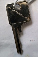 Porsche-vintage Car Key - Wappen Dom Hp 244