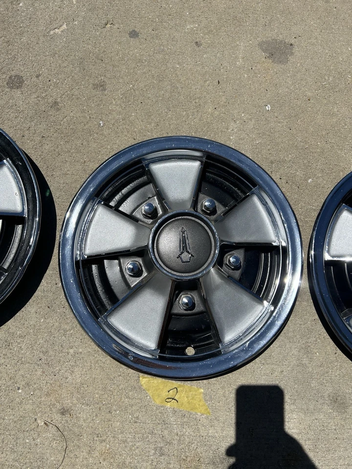 Cubiertas de rueda Plymouth Mag Foto 4 de 4