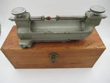 Vintage BENCH CENTER 6'' BETWEEN CENTERS ADJUSTABLE With Wooden box "Look"