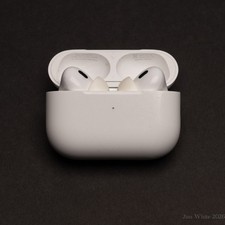 Apple AirPods Pro 2nd Generation with MagSafe Wireless Charging Case (Lightning)