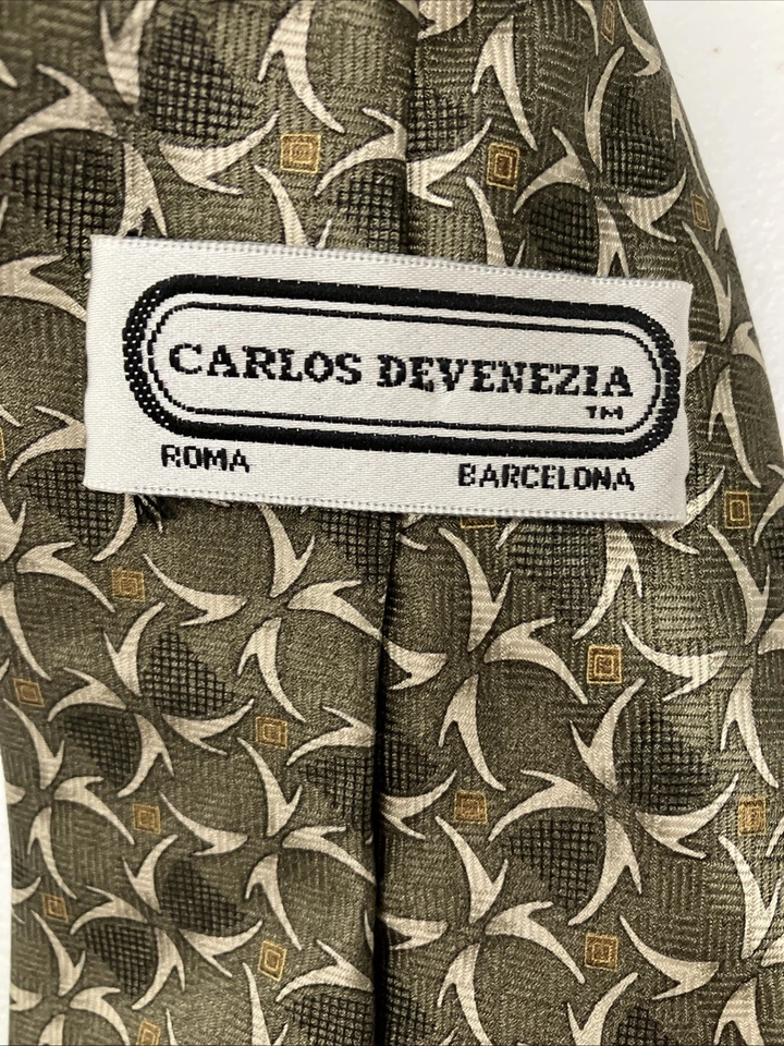 Corbata para hombre Carlos De Venezia verde geométrica hecha a mano 100 % seda Foto 2 de 4