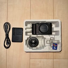 Fujifilm X-M1 Camera with XF27mm F2.8 Lens and Accessories Bundle