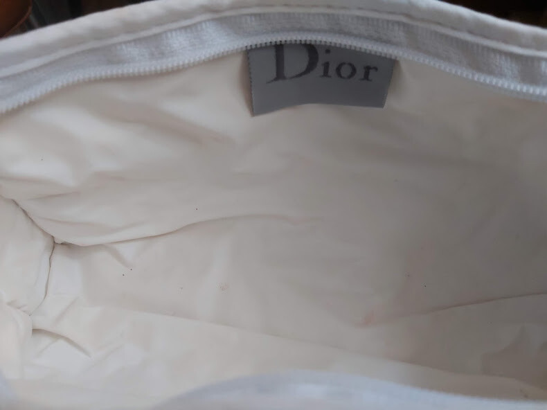 Dior J'adore ポーチ ホワイト ❤️Christian Dior J'Adore Dior Terry Cloth Towel White