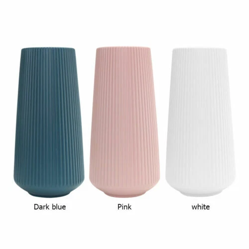 Weiße moderne Vasen