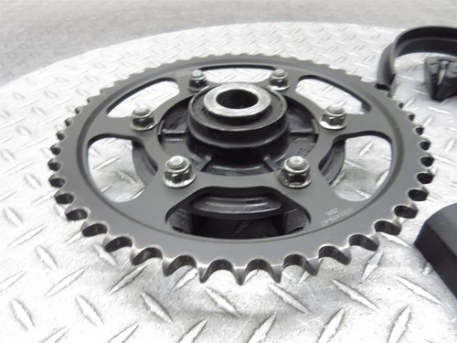 2014 09-14 Yamaha R1 YZFR1 Front Rear Sprocket Gear Hub Damper Cover Final Drive - Picture 5 of 9