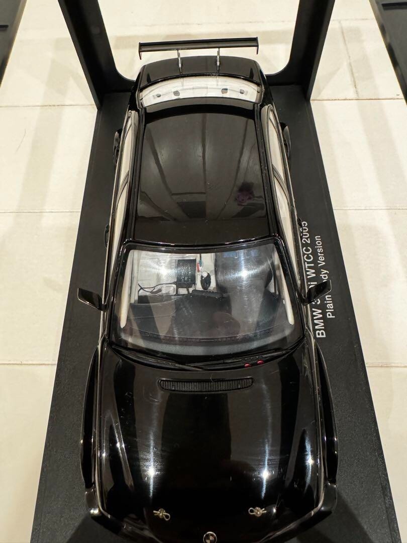 1/18 AUTOart BMW 320i WTCC 2005 Plain Body Black w/ Box From 1/18 AUTOart BMW 320i WTCC 2005 Plain Body Black w/ Box From