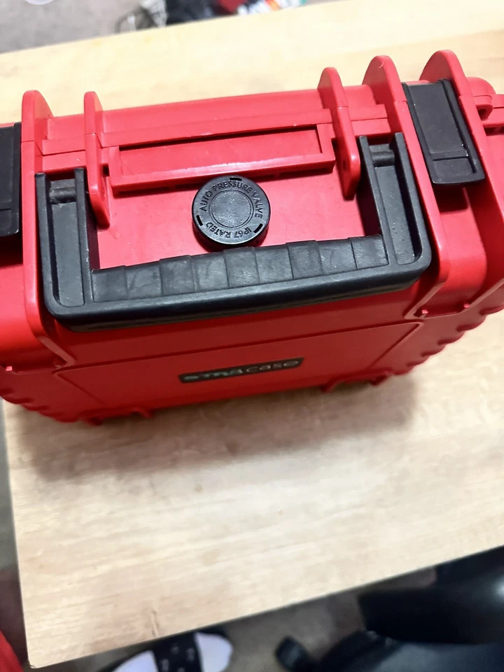 Estuche rígido marca Str8 de 8 pulgadas Foto 3 de 4