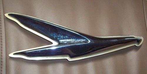 1961 - 61 Chrysler Imperial Right Quarter Panel Emblem Ornament Used OEM 2093600 - 第 1/10 張圖片
