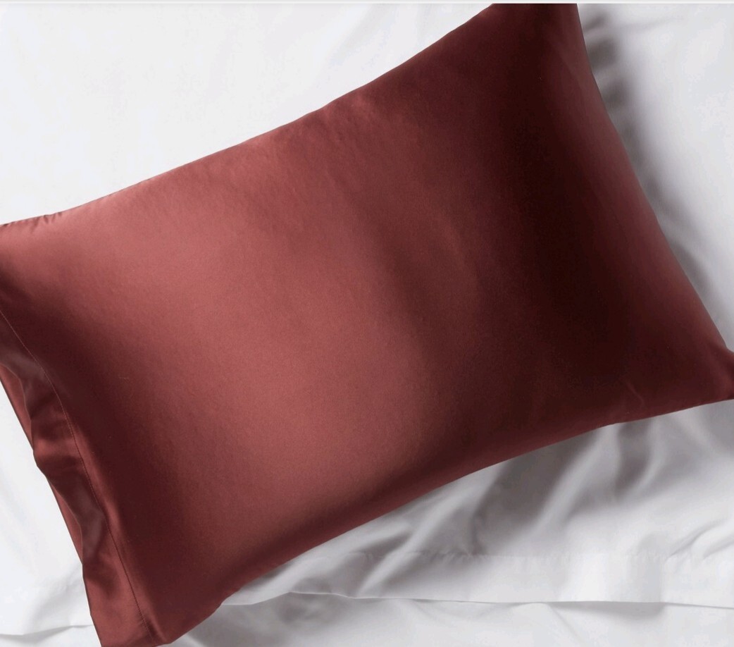 Red pillowcases best sale standard
