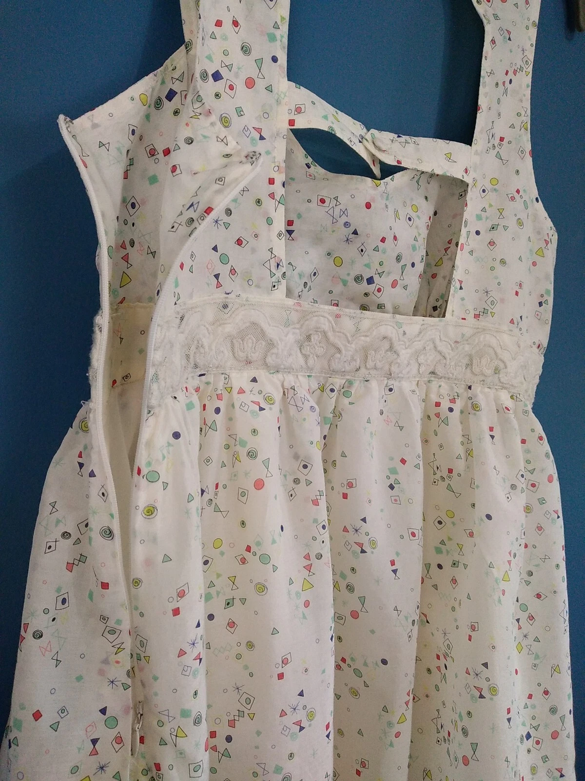 VALENTINO Abito boutique Forever 21 L Sweetheart tasche posteriori aperte crema geometrica sottile