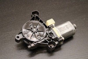 Fensterhebermotor Audi A1 A5 A4 8W Q7 4M R8 4S VW Golf 7 8W0959801 0130822705