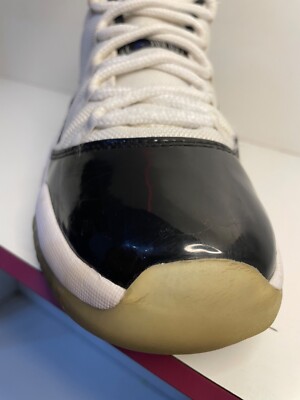 Size 8.5US - Nike Air Jordan 11 Retro Low Concord Shoes White