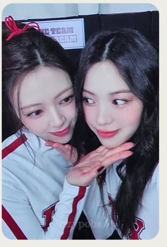 ITZY 2025 OFFICIAL MEMBERSHIP POB 4TH MIDZY FANCLUB PHOTOCARD ID SET KIT - Picture 32 of 33