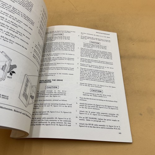 1980 Hewlett Packard HP 7910 Disc Drive Service Manual Part No. 07910-90903 - Picture 10 of 11