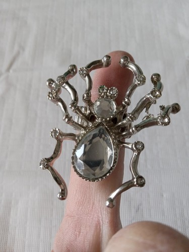 One Size Adjustable Spider Ring, Sparkly - Picture 4 of 10