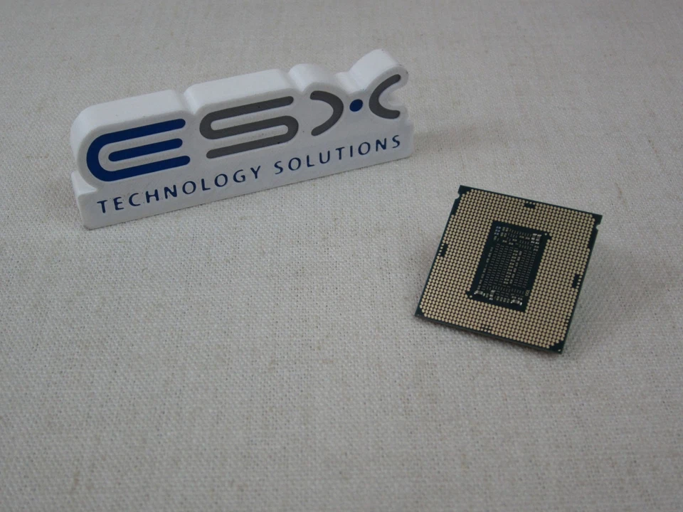 Intel Xeon Quad-Core E-2274G @ 4.0GHz 8MB 83W LGA1151 Processor SRFDE CPU - Image 2 of 3