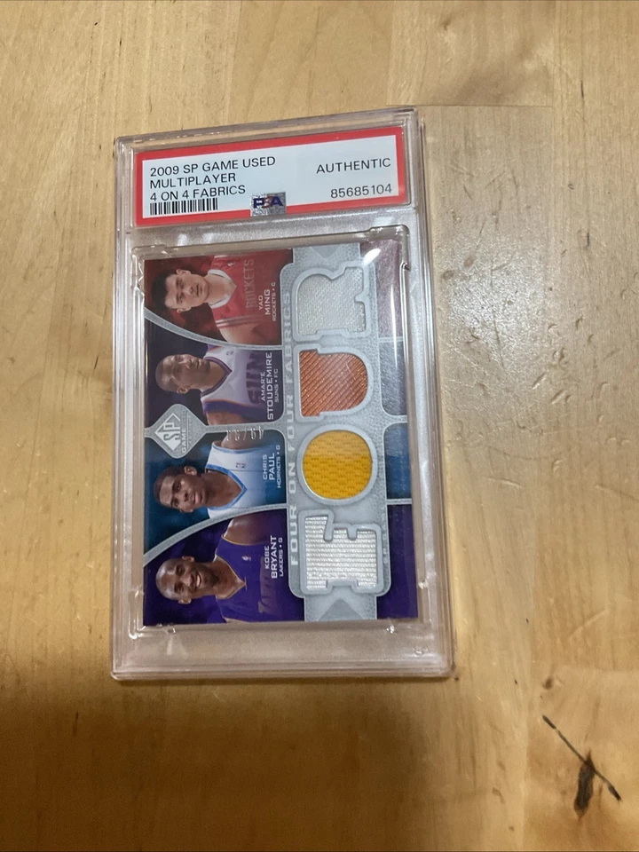 2009-10 SP JOGO USADO QUATRO EM QUATRO TECIDOS /99 Kobe/Paul/Ming/Dirk/Shaq/ PSA - Imagem 2 de 4