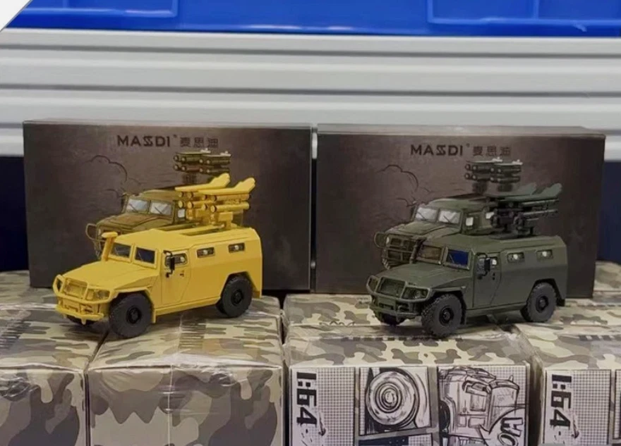 Modelo de veículo blindado de liga militar em escala 1/64, brinquedo de carro estilo Hummer camuflagem deserto - Imagem 3 de 4