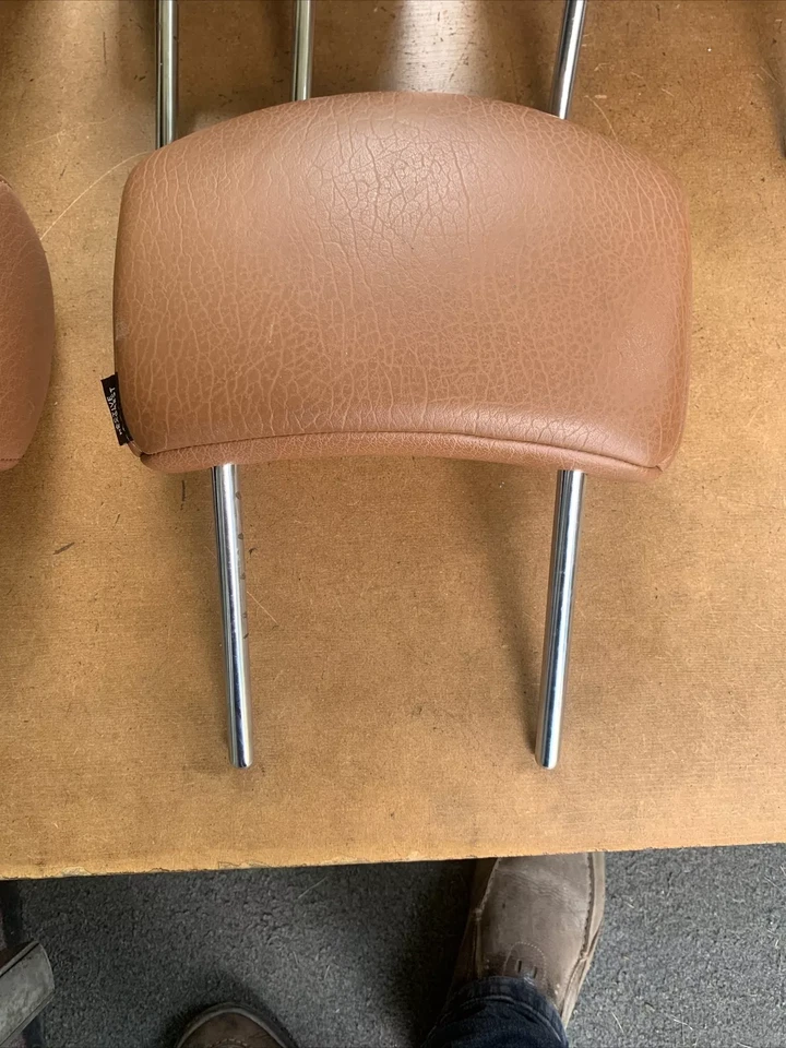 2003-2005 Infiniti FX35 FX45 Headrest Set of 5 Brick Color OEM - Image 3 of 4