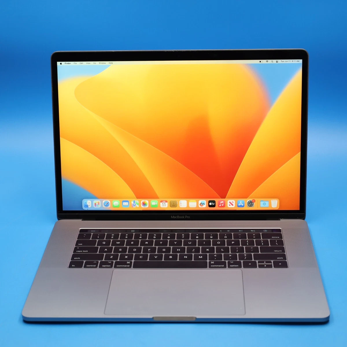 Apple MacBook Pro Intel Core i7 7th Gen. 1TB Hard Drive Laptops