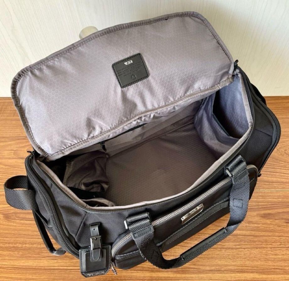 such ブラック NEW TUMI Alpha Bravo MASON DUFFEL 232722 Black