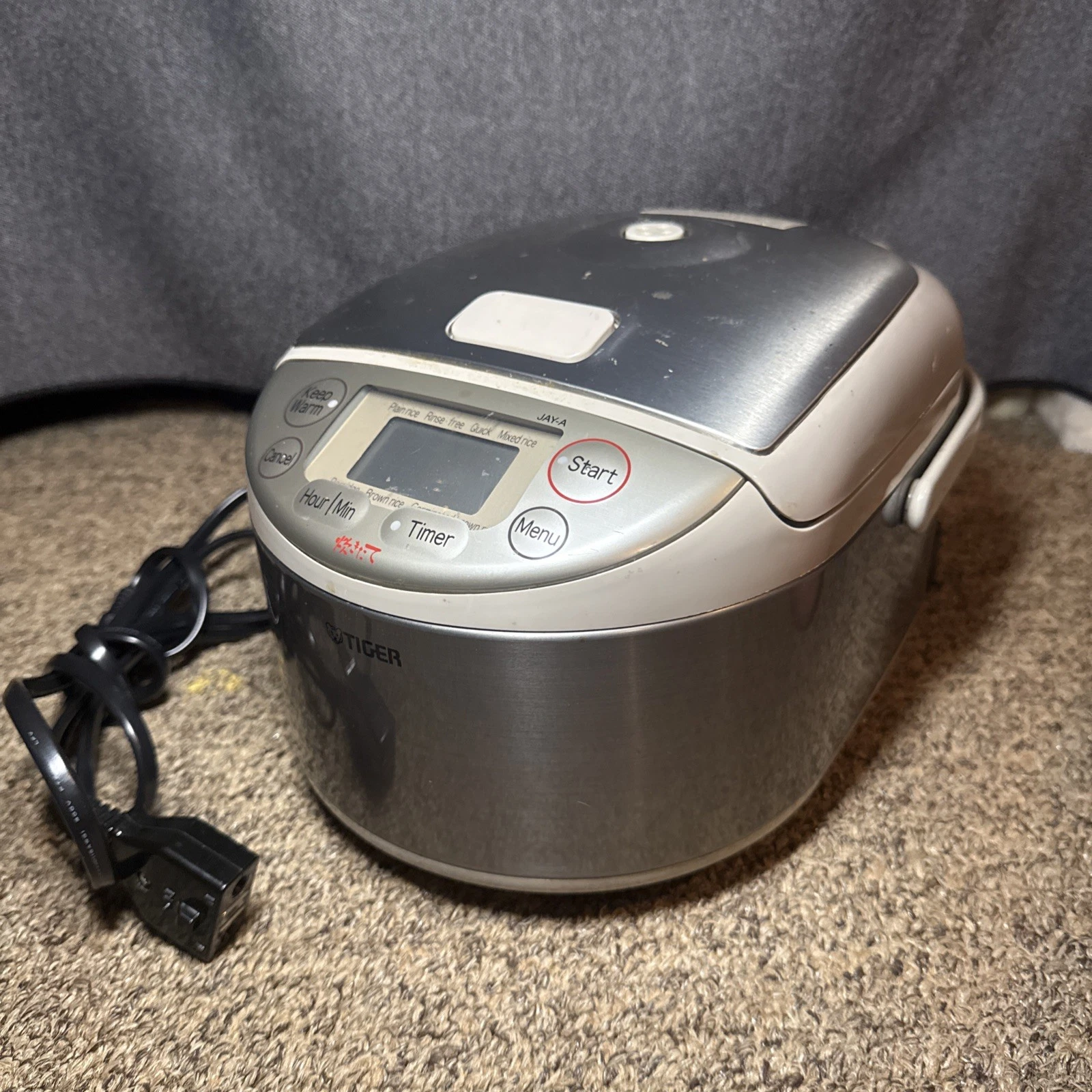 Tiger Electric Rice Cooker Multi-Cooker and Warmer Silver 3 Cup JAY-A55U