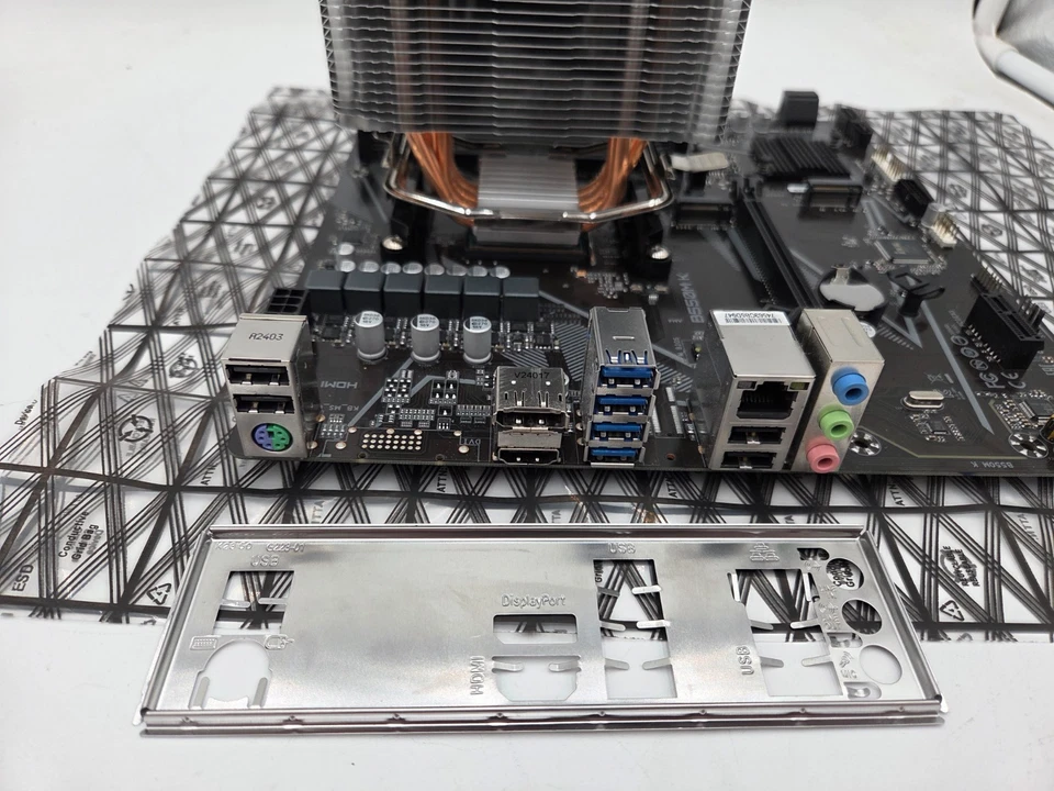 Gigabyte B550M K Motherboard + AMD Ryzen 5 5600 CPU + CPU Cooler Combo mATX - Image 3 of 4
