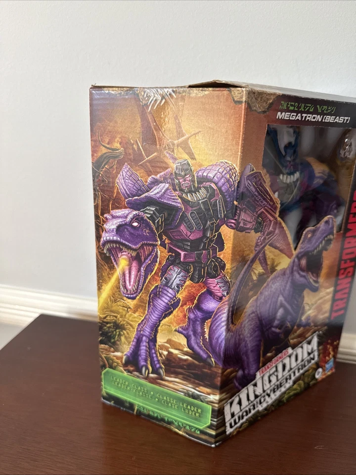 Takara Tomy Transformers Kingdom MEGATRON (Beast) Leader Class War for Cybertron - Image 2 of 4