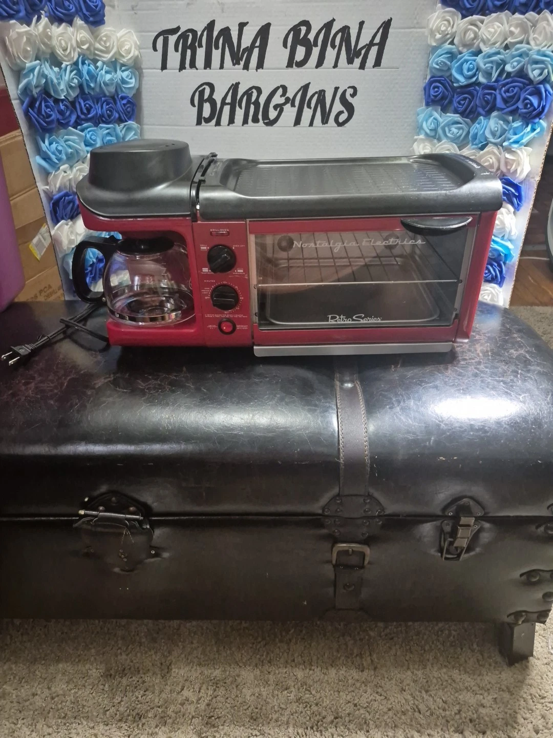 Nostalgia BSET300RETRORED 4 Slice Toaster Oven - Red