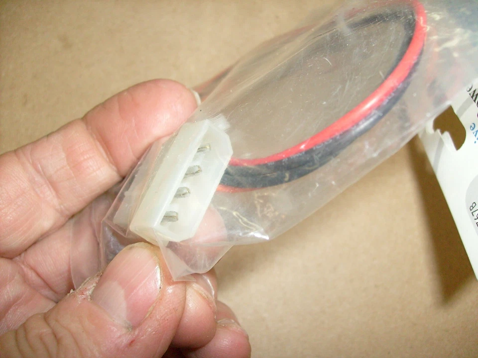 Commodore Disk Drive Internal Power Extension 4pin Male~Female Cable/Cord Radio  - Image 3 of 4