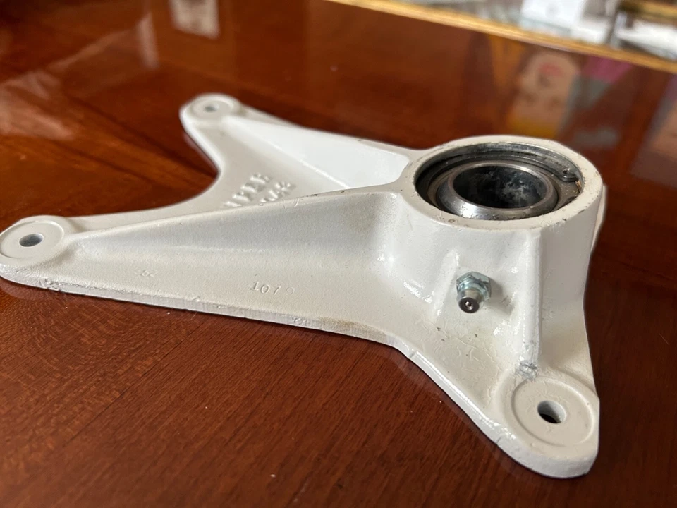 Bonito Genuino Piper engranaje principal pivote fundición 87043 LH Foto 2 de 4