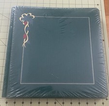 Creative Memories 12x12 Green Holly Christmas Premiere Holiday Album 15 Pages