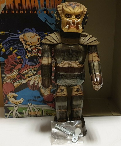 DEPREDADOR: FIGURA DE HOJALATA DE DEPREDADOR HECHA POR BILLIKEN EN 1995 (TH) - Imagen 7 de 11