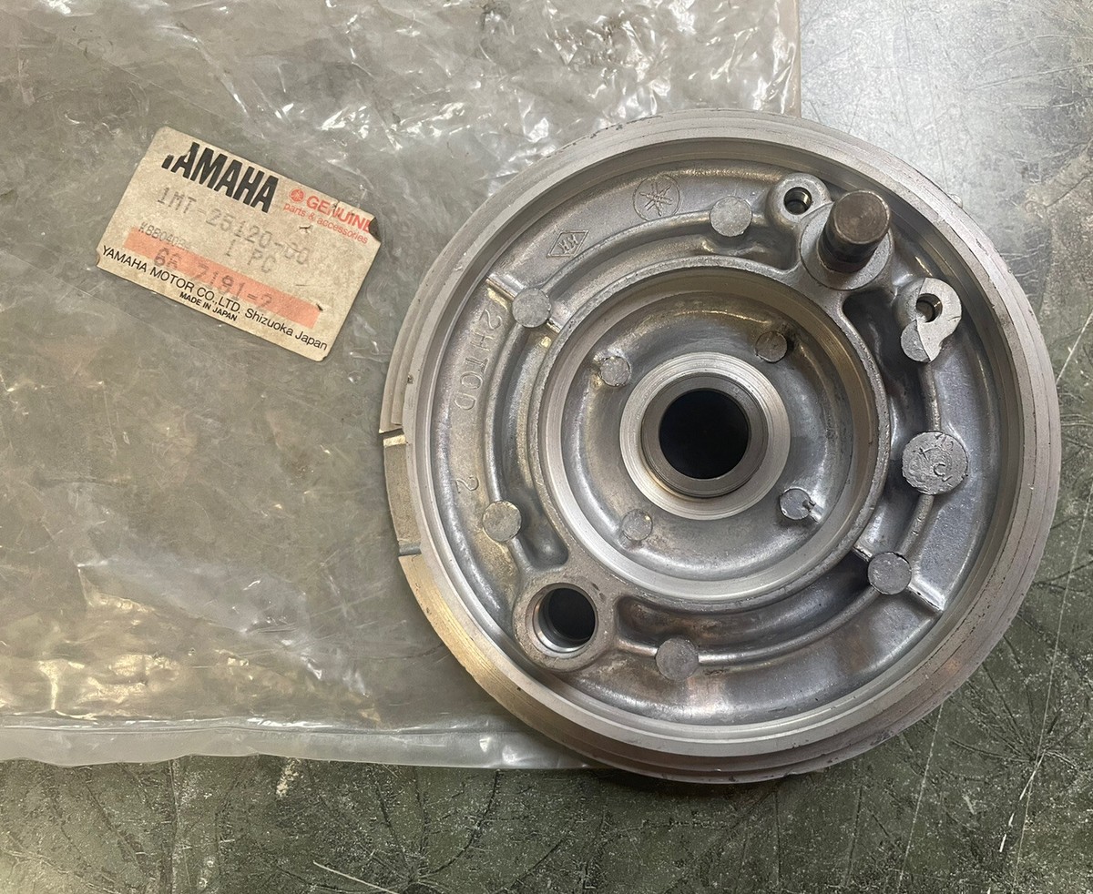 Yamaha Moto 4 YFM 200 225 350 Front Left Brake Shoe Plate OEM 1MT
