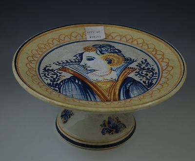CASTELLI POTTERY ITALY RENAISSANCE STYLE PORTRAIT FOOTED CAKE PLATE STAND TAZZA