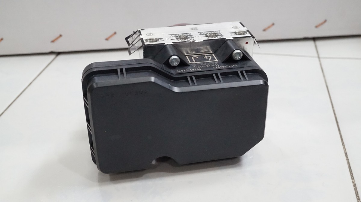 89541-0K070 44510-0K070 GENUINE ANTI-LOCK BRAKE/ABS PUMP For