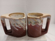 Tazas esmaltadas apilables angulares de loza firmadas por Rodolfo Padillo de colección