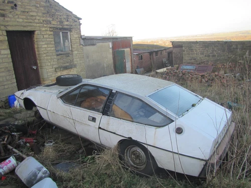 Lotus Eclat  520 Early black badge model for recommission - Picture 1 of 6