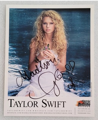 TAYLOR SWIFT SIGNED 8x10 BECKETT LETTER OF AUTHENTICITY BAS LOA