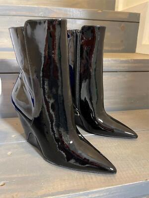 New w/box, Stuart Weitzman Black Leather Boot, 4.5 US