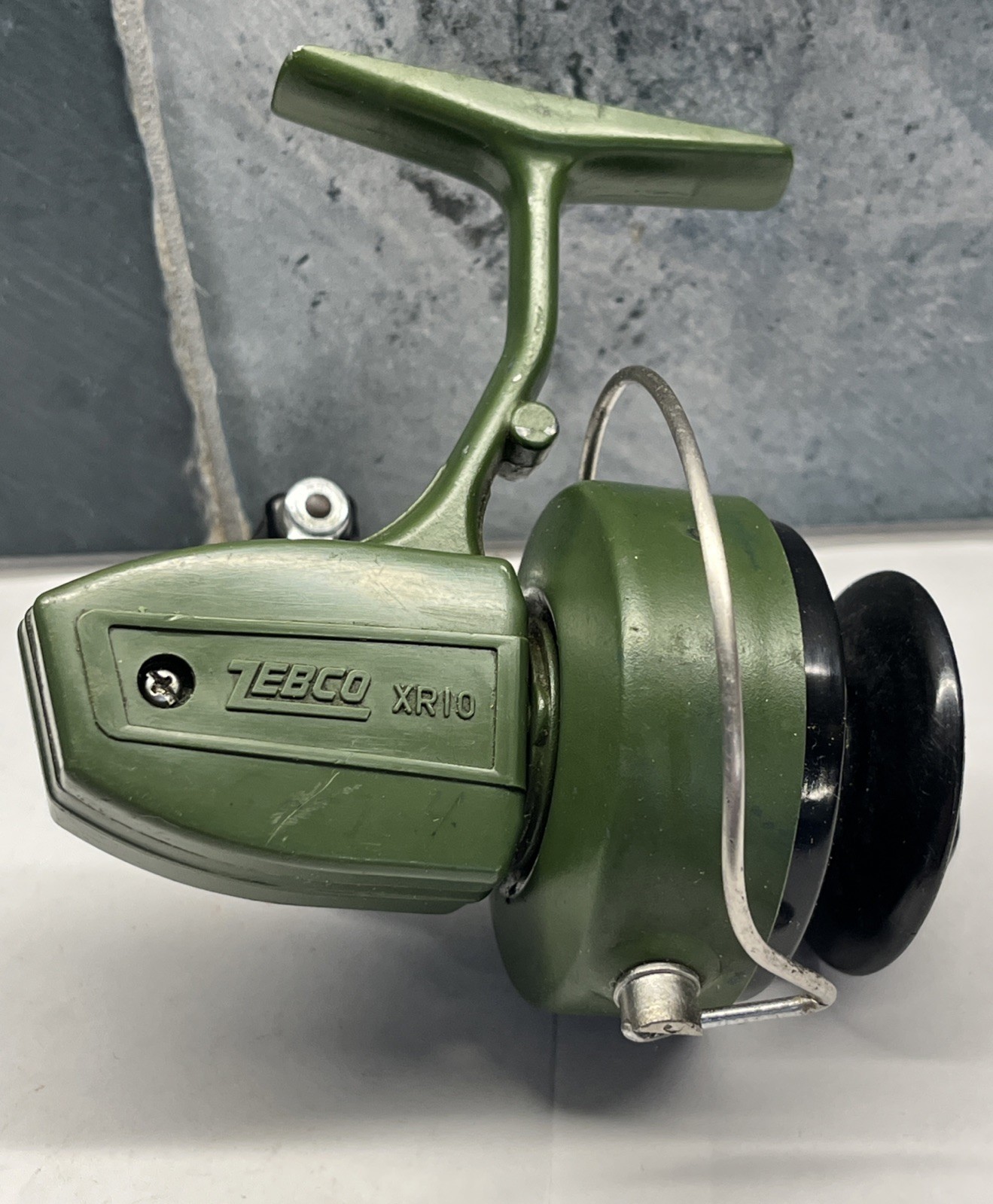 Vintage Zebco XR10 Spinning Fishing Reel Green Very Good Use