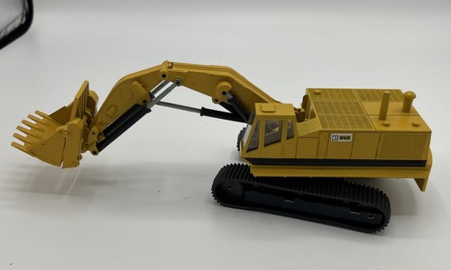 Caterpillar Cat 5130B Hydraulic Mass Excavator - NZG 1:50 Scale Model #391/1 New