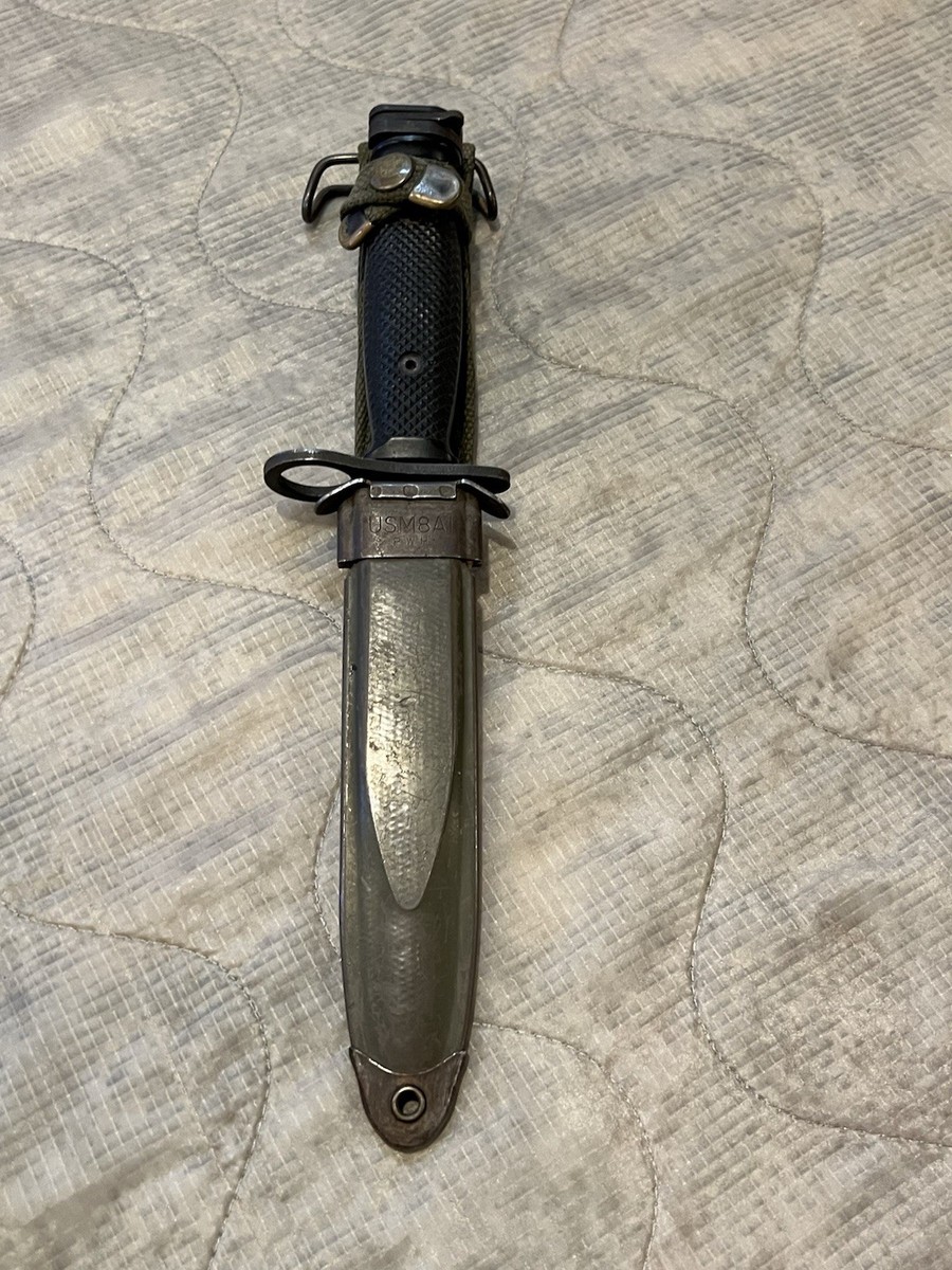 USGI M7 IMPERIAL Bayonet / Fighting Knife w M8A1 Scabbard - USMC