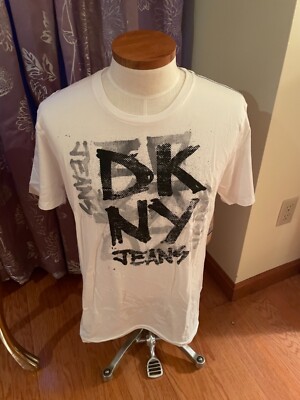 DKNY JEANS T-SHIRT SIZE: XL