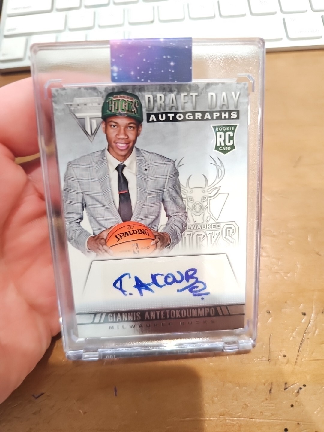 2013-14 Panini Titanium Draft Day Autographs #17 Giannis Antetokounmpo Rookie RC
