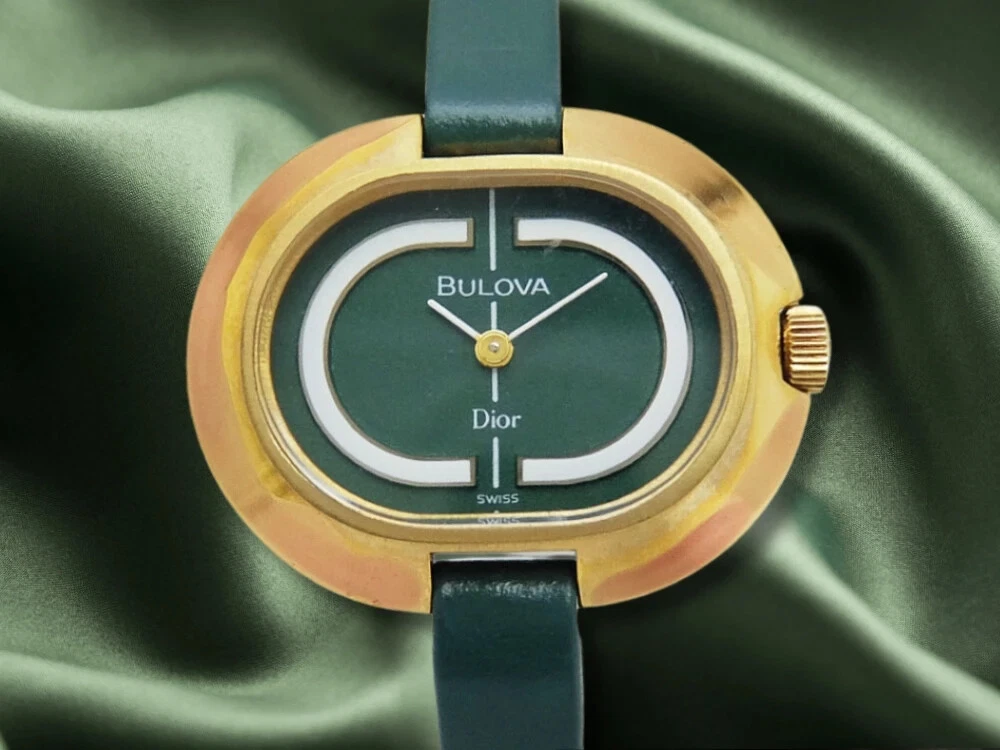Bulova Dior 7449 Cal.5BD 20MICRONS BEZEL GP/SS Cadran Vert Manuel 30Mm Femmes