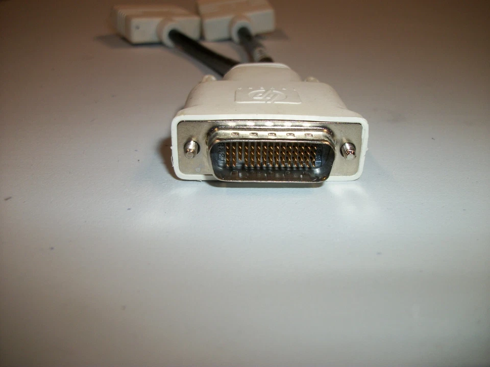 DMS-59 to Dual DVI adapter Y cable splitter digital signal Graphics Video Card - Image 2 of 3