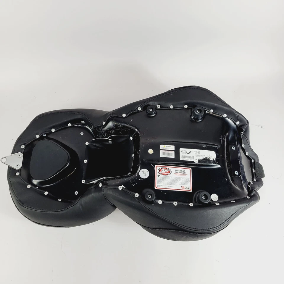 Asiento Mustang Ultra Touring de 1 pieza 76033 para Harley Davidson 08-23 FLH FLT Foto 4 de 4
