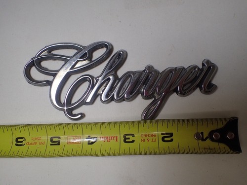 Vintage 1975-1978 DODGE CHARGER Fender Emblem Script Badge OEM 3811404 - Foto 5 di 5
